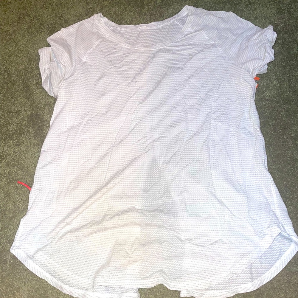 Lululemon workout top I love this top!